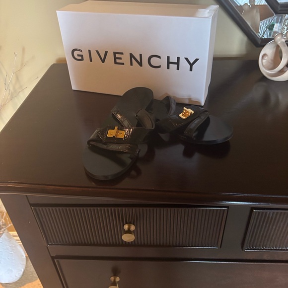 Givenchy Black Eden Sandals - Picture 1 of 4